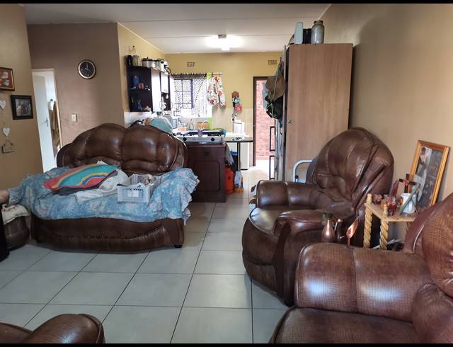 2 BEDROOM APARTMENT FOR SALE IN SONNEVELD